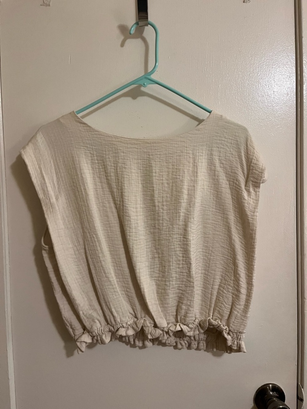 Women’s Cream Gauze Elastic-Hem Top